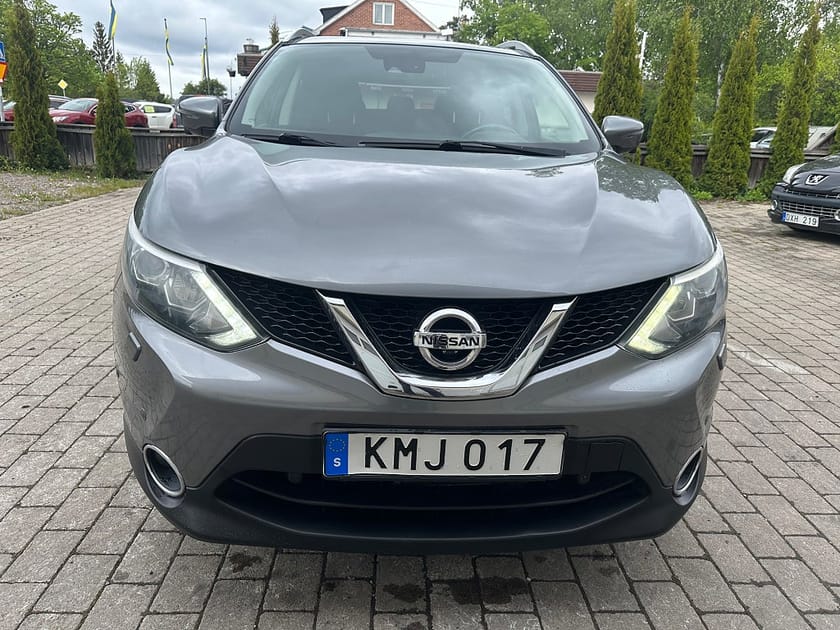 Bild 3 av Nissan Qashqai 1.2 DIG-T XTRONIC-CVT Euro 6/Glastak/Ett års garanti