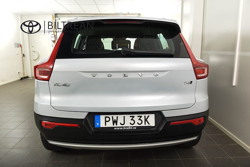 Bild 5 av Volvo XC40 T4 AWD Aut Momentum Advanced Kamera Navi Rattvärme BT