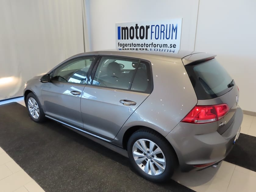 Bild 3 av Volkswagen Golf TSI 105 HK Aut Nyservad M+k uttag