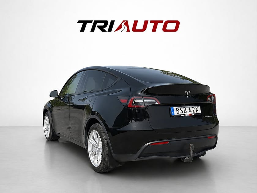 Bild 4 av Tesla Model Y Long Range AWD 514hk Premium Pano Värmepump
