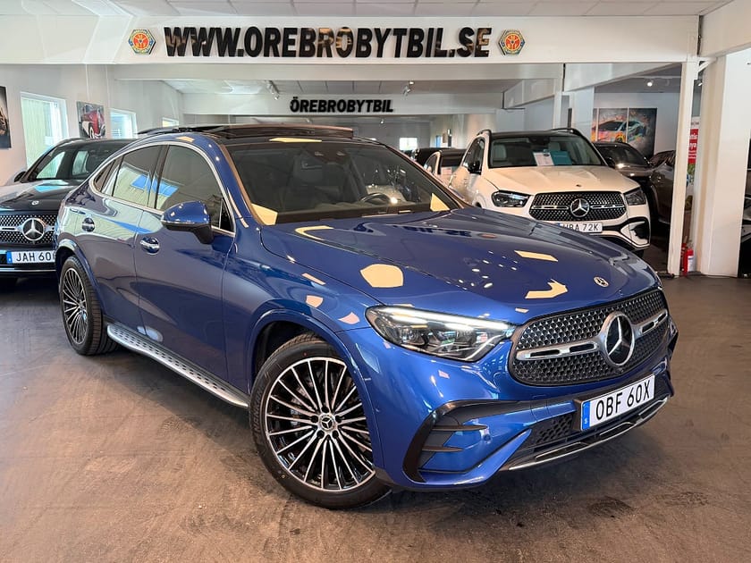 Bild 1 av Mercedes-Benz GLC 300 d e Coupé 4MATIC AMG PANO HUD Luft Burmester SE UTR