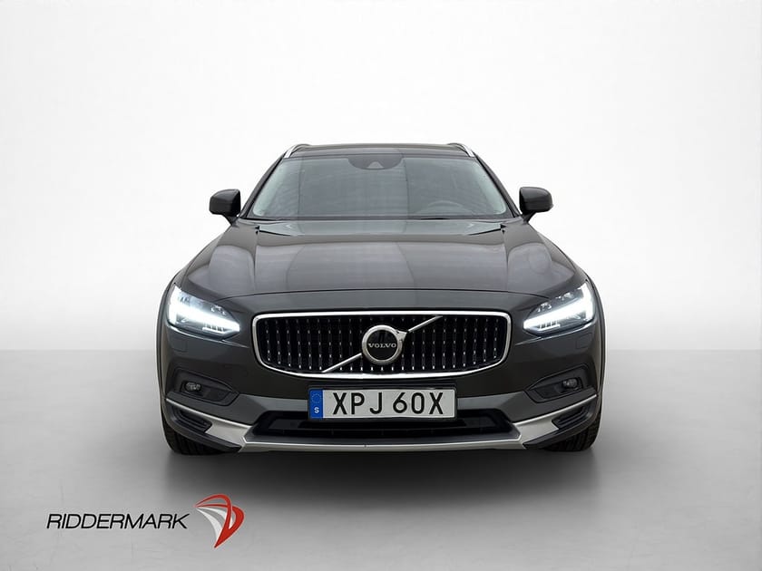 Bild 2 av Volvo V90 Cross Country B5 AWD Momentum Drag H/K Navi Kamera