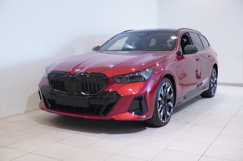Bild 1 av BMW 550e xDrive Touring