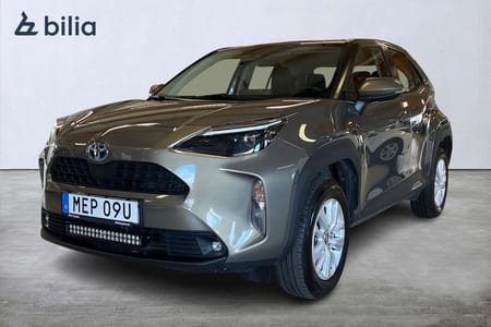 Toyota Yaris Cross Hybrid AWD-i 1,5 ACTIVE MOTORVÄRMARE LEDRAMP VINTERHJUL
