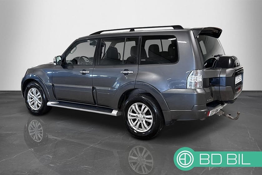 Bild 4 av Mitsubishi Pajero 3.2 4WD SKINN MOTORVÄRMARE DRAGKROK TAKLUCKA 2 BRUKARE
