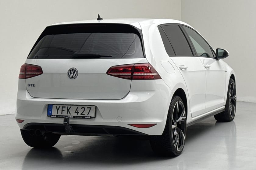 Bild 3 av Volkswagen Golf GTE VII 5dr (204hk) Drag Backkamera