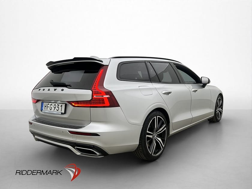 Bild 5 av Volvo V60 T5 R-Design Pano H/K Skinn HUD 360° BLIS CarPlay