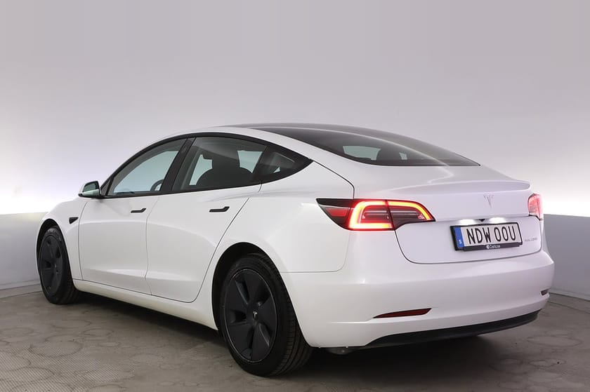 Bild 4 av Tesla Model 3 Long Range AWD Autopilot Panorama V-hjul