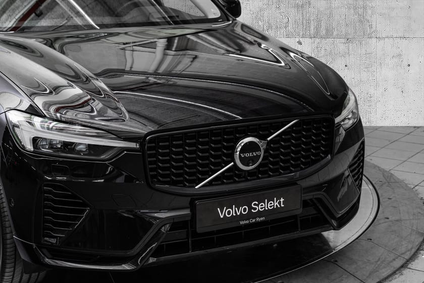Bilde 3 av Volvo XC60 T6 AWD Plug In Hybrid Ultimate Dark 350Hk. Topputstyrt