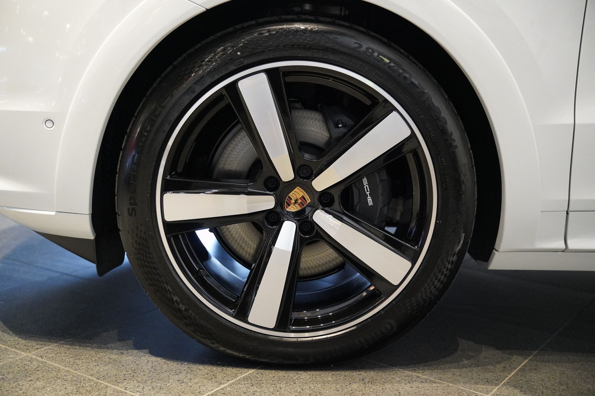 Porsche Cayenne Coupé E-hybrid 2025, bild 2/10