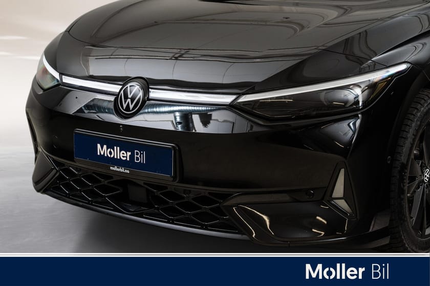 Bilde 2 av Volkswagen ID.7 GTX Tourer