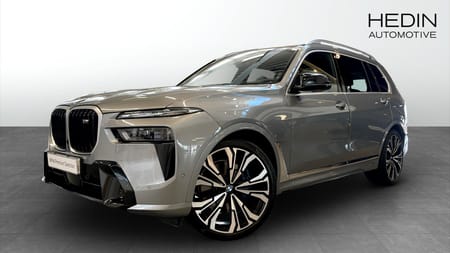 BMW X7 M60i xDrive M-Sport 6-Sits B/W Panorama Drag