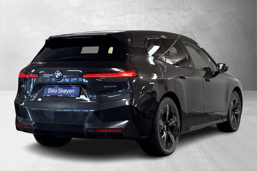 Bilde 4 av BMW iX xDrive50 Fully Charged, Soft-Close, H/K, MultiF. Laser