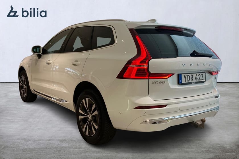 Bild 2 av Volvo XC60 Recharge T6 Core Bright / Läder / Elstolar / Drag