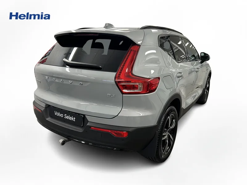 Bild 7 av 16 – Volvo XC40 B3 FWD Bensin Plus Dark