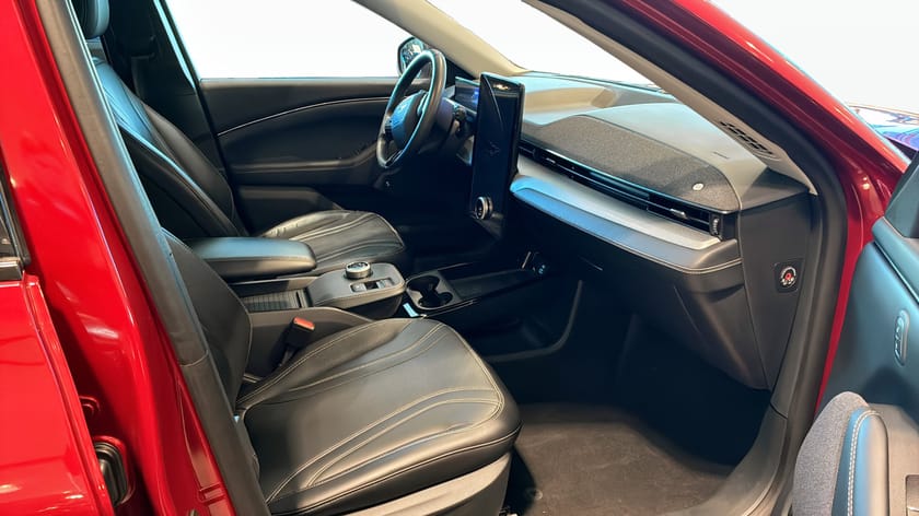 Bild 3 av Ford Mustang Mach-E Standard Range RWD 269Hk | Teknikpaket + | Panorama