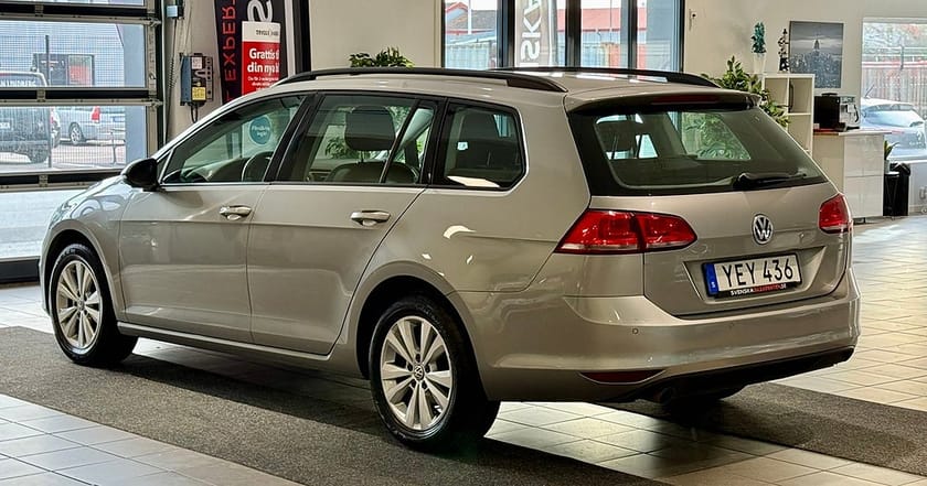 Bild 3 av Volkswagen Golf Sportscombi SB 1.2 TSI 110 hk/Drag/B-kamera/Carplay/Adaptiv Farthlr