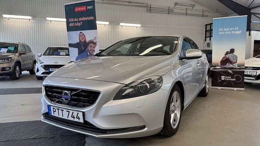 Bild 4 av Volvo V40 D2 Manuell120hk Momentum, Nykam, Nybes, Nyservad *FYND*