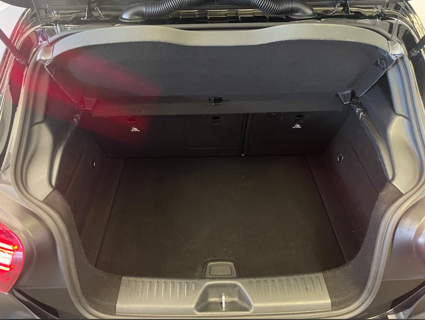 Bild 3 av Mercedes-Benz A 180 – Urban Line / Parkeringssensorer fram och bak / Backkamera / Skinnklädsel/