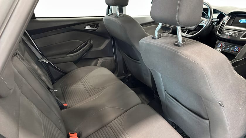 Bild 5 av Ford Focus Kombi TITANIUM | NYSERVAD | AVTAGBAR DRAGKROK