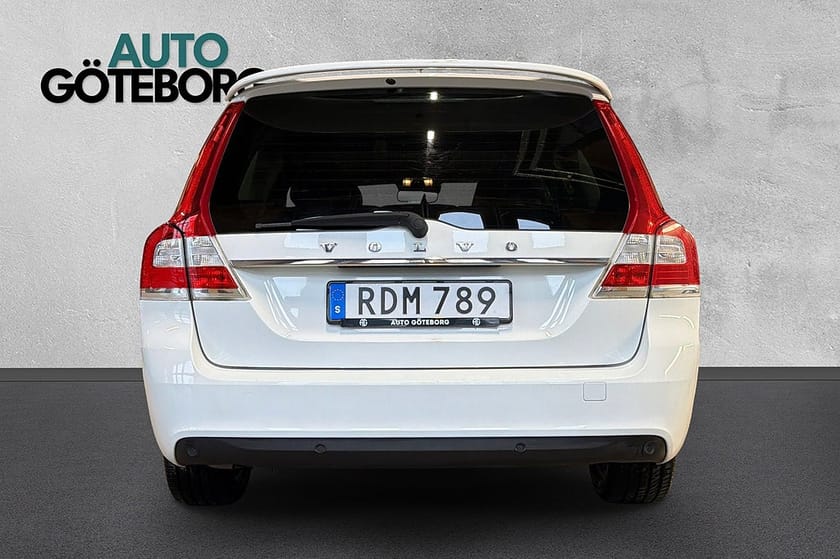 Bild 5 av Volvo V70 D3 Classic Momentum 2-Ägare Servad Välvårdad Kamrembytt