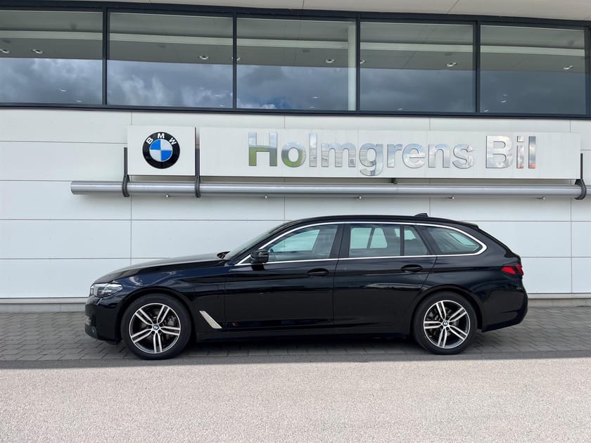 Bild 3 av BMW 530e xDrive Touring Connected Navi CarPlay Rattvärme Drag