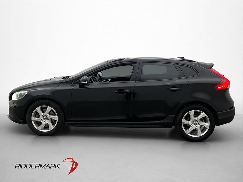 Bild 4 av Volvo V40 Cross Country T4 AWD Summum Pano D-Värm Drag Skinn
