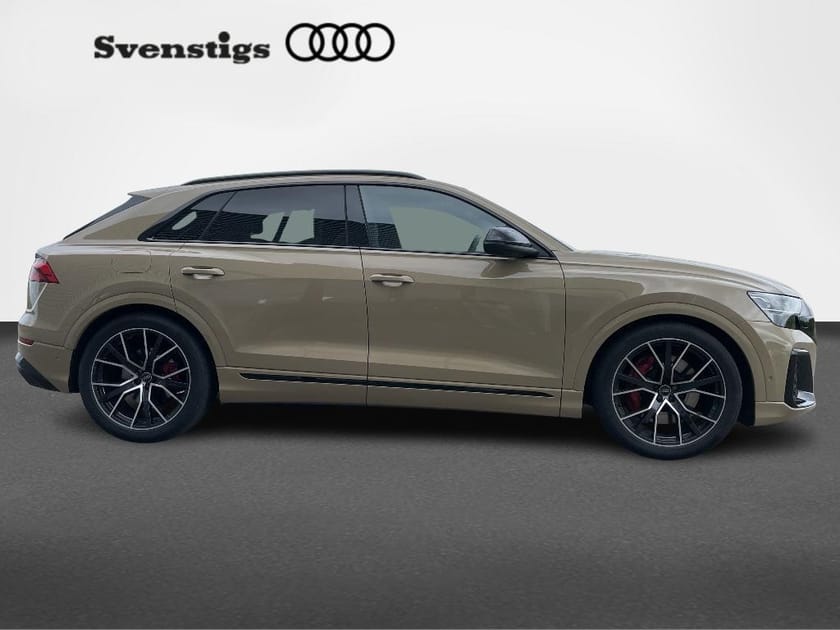 Bild 3 av Audi Q8 60 TFSI e quattro S line 490 HK TIPTRONIC