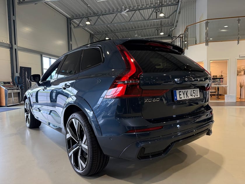 Bild 5 av Volvo XC60 T6 Plug-In Hybrid AWD Geartronic Plus Dark /Drag/Moms