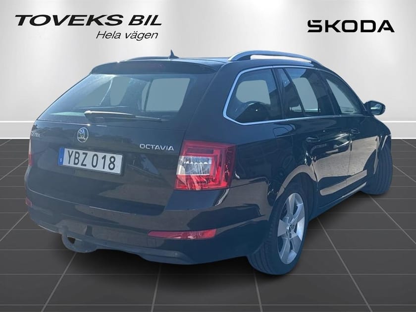 Bild 4 av Škoda Octavia Kombi Pano / Drag / Backkamera / Värmare