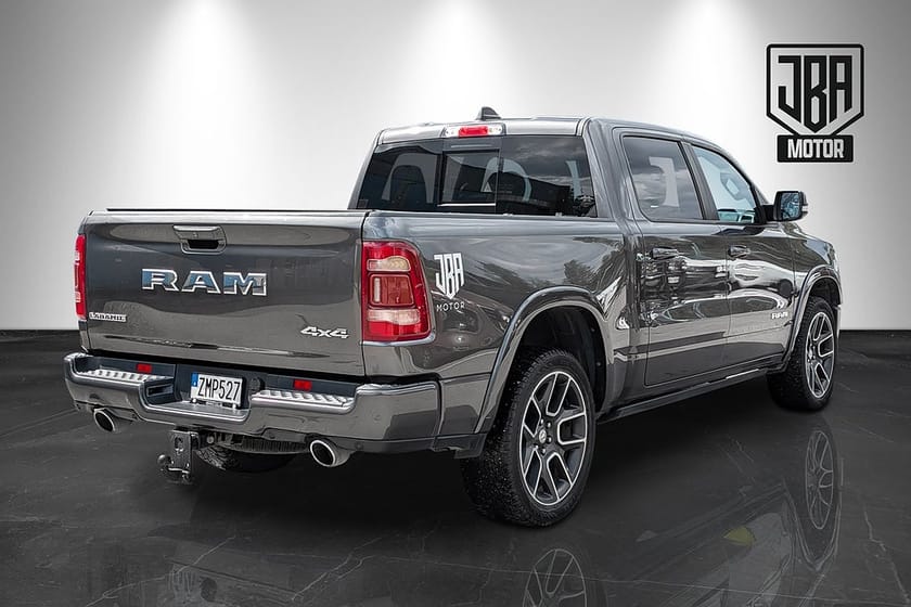 Bild 5 av RAM 1500 Crew Cab 5.7 V8 HEMI Flex Fuel 4x4 TorqueFlite Euro 6