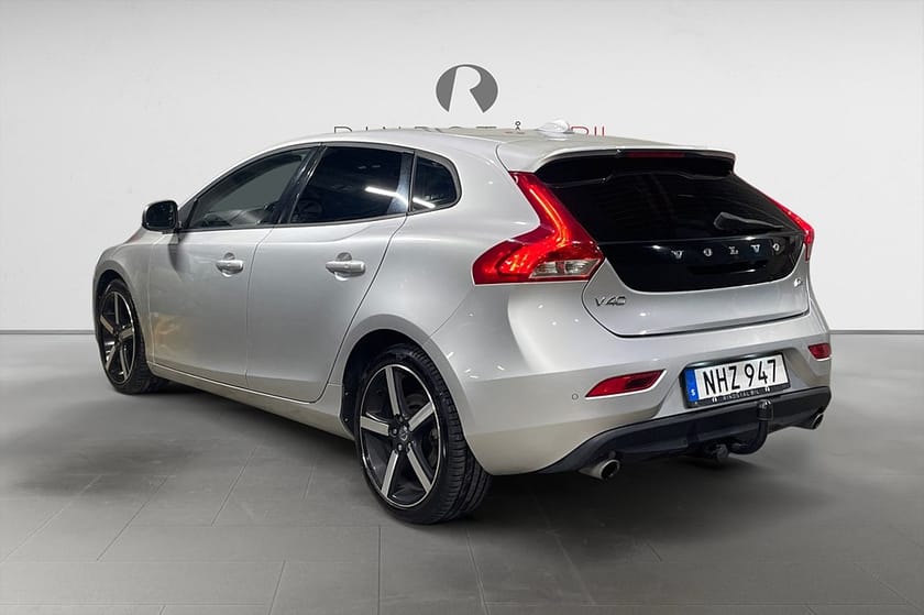 Bild 5 av Volvo V40 D3 150 HK BUSINESS ADVANCED DRAG D-VÄRM KAMREM BYTT 18"