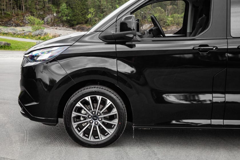 Bilde 5 av Ford E-Tourneo Custom 340 L2/217hk/Titanium X/360/Krok