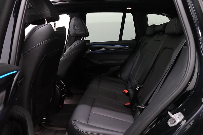 Bild 5 av BMW iX3 M Sport Drag Pano Kamera Ambient P-Värme Adap-F MOMS
