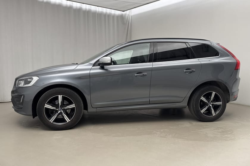 Bild 2 av Volvo XC60 D4 AWD 190hk Classic R-Design Pano Värmare