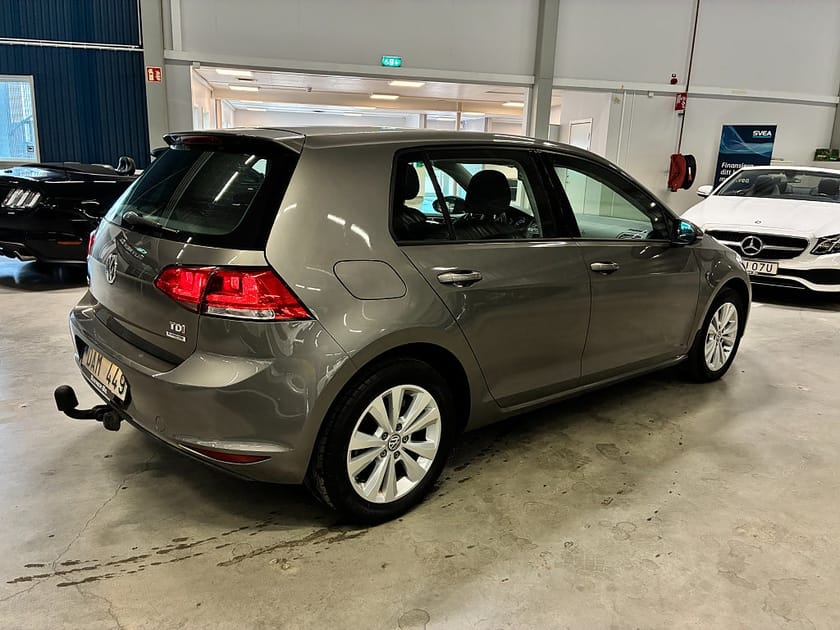 Bild 3 av Volkswagen Golf 5-dörrar 1.6 TDI |  Kamrem bytt | Drag | Värmare