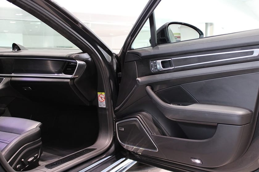 Bild 5 av Porsche Panamera 4 E-Hybrid PLATINUM EDIT