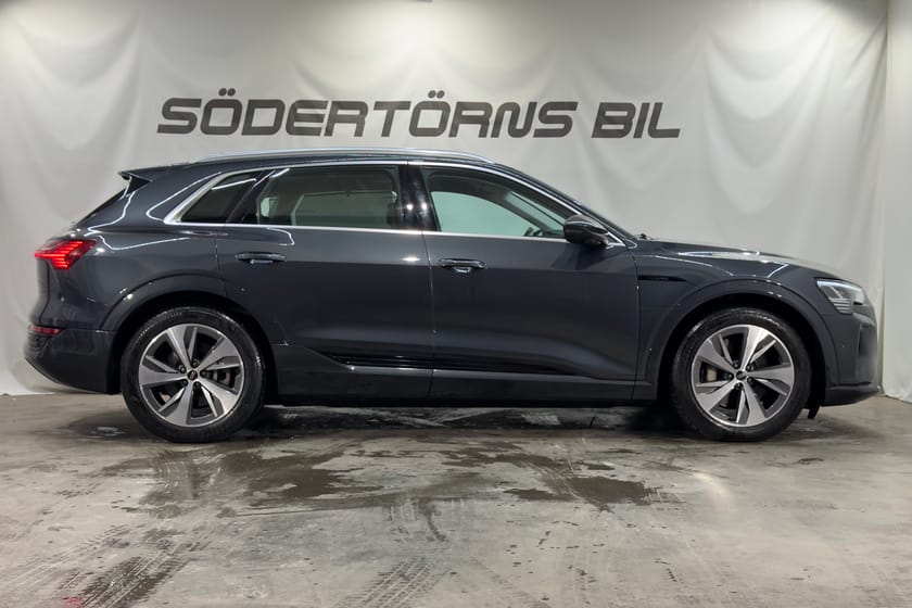 Bild 5 av Audi Q8 50 e-tron quattro 360 KAMERA LÄDER MOMSBIL