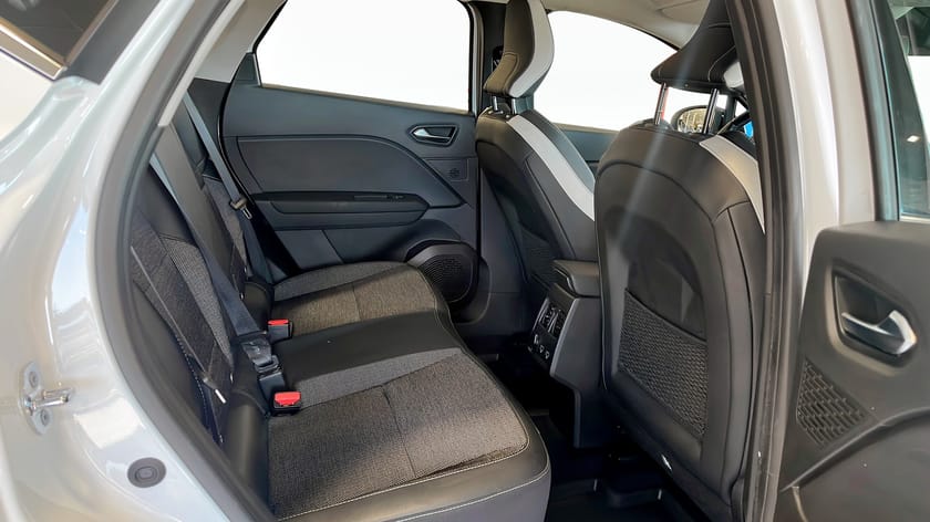 Bild 5 av Renault Captur E-TECH Plugin-Hybrid 160