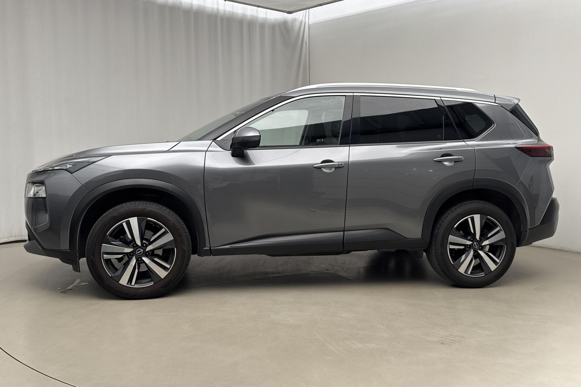 Nissan X-Trail 1.5 VC-T Mild-Hybrid 2023, photo 2/10