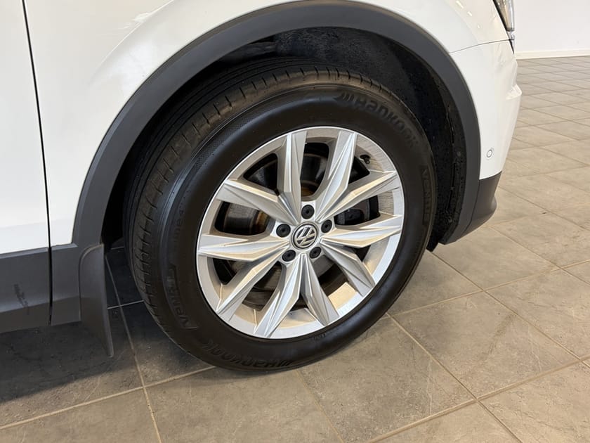 Bild 3 av Volkswagen Tiguan Allspace 7-sätes 2.0 TSI 4M 180hk Aut/Drag