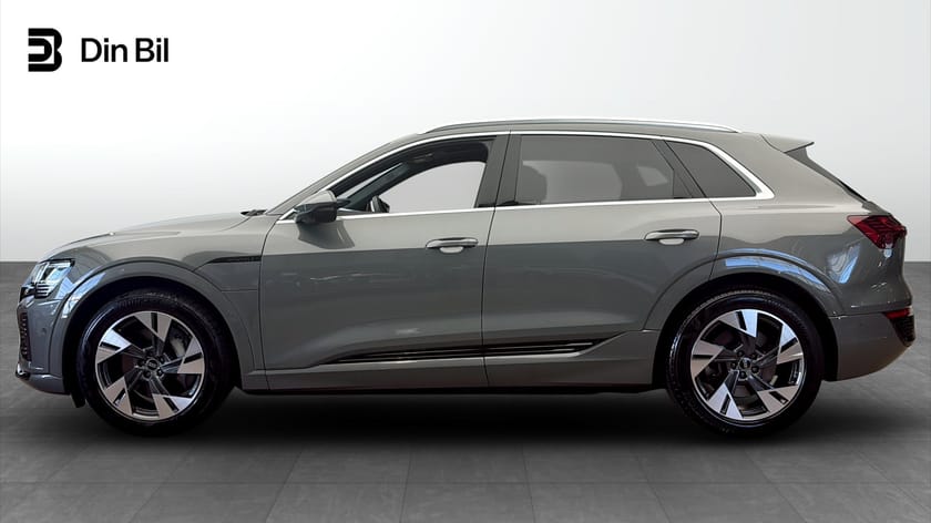 Bild 2 av Audi Q8 55 e-tron quattro S line Selection 408 hk