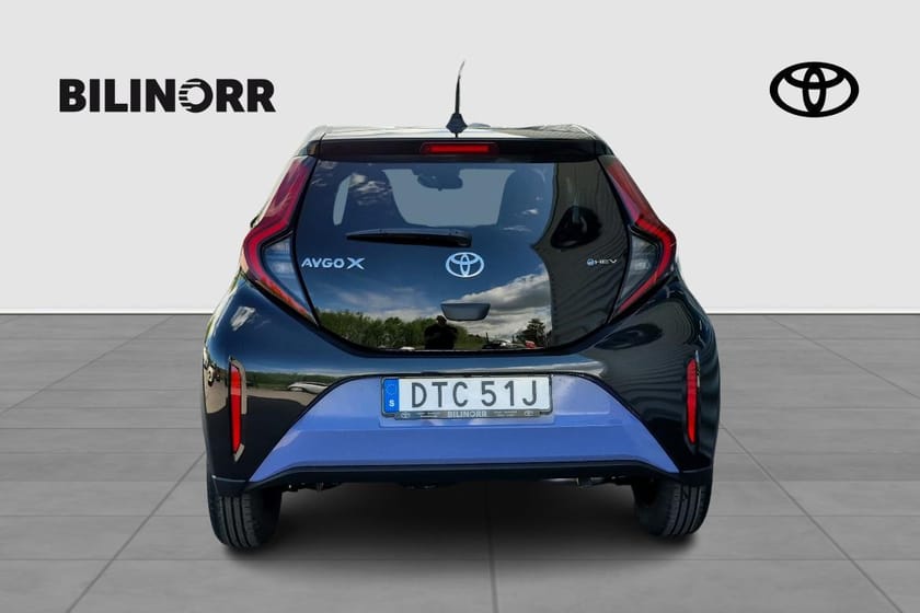 Bild 5 av Toyota Aygo X Hybrid e-CVT Pulse |VHJUL|
