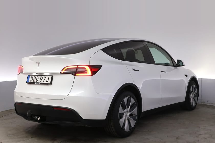 Bild 5 av Tesla Model Y Standard Range RWD Autopilot Pano Drag V hjul