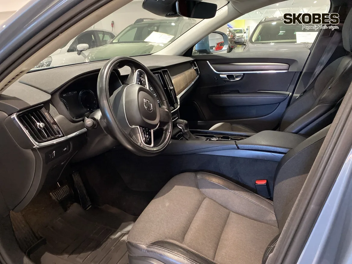 Volvo V90 Cross Country