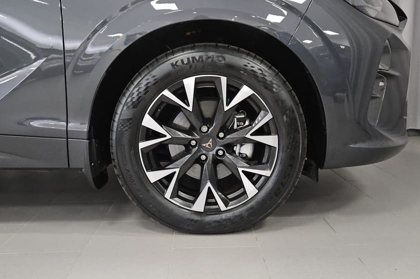 Bild 5 av CUPRA Terramar 1.5 eTSI 150HK Aut Drag P-värm
