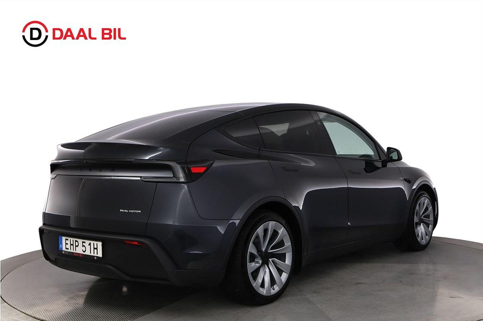 Tesla Model Y 2025, bild 6/10
