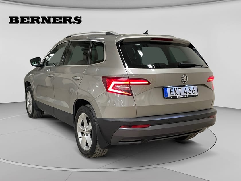 Bild 3 av Škoda Karoq Style 4X4 DSG / Drag / Business /