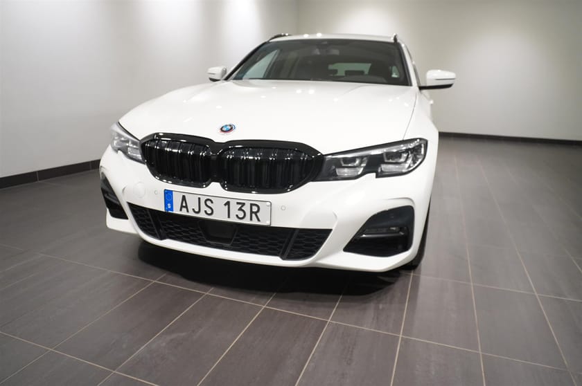 Bild 5 av BMW 330e xDrive Touring M-Sport HiFi Drag PA Rattvärme