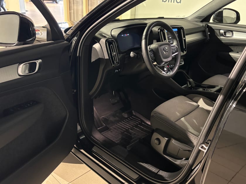 Bild 4 av Volvo XC40 Recharge T4 Core Bright | Dragkrok |